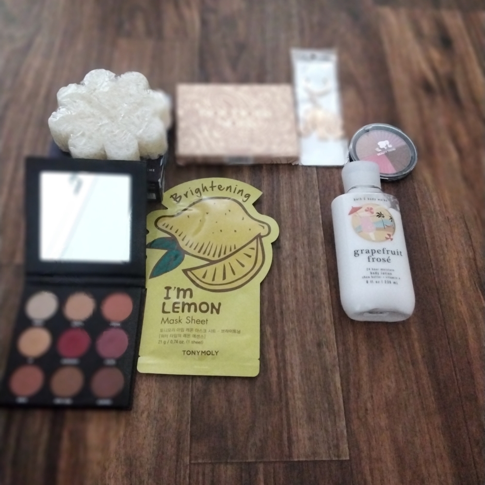 Makeup bundle